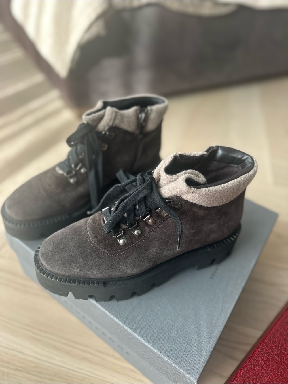 Aquatalia Angie Recycled Cashmere Trim Boots -size 7